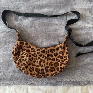 Baggu Small Crescent Bag animal print